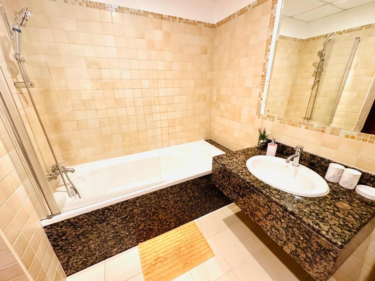 Luxury Casa - Indigo Sea View Apartment Jbr Beach 2Br Dubai Bagian luar foto